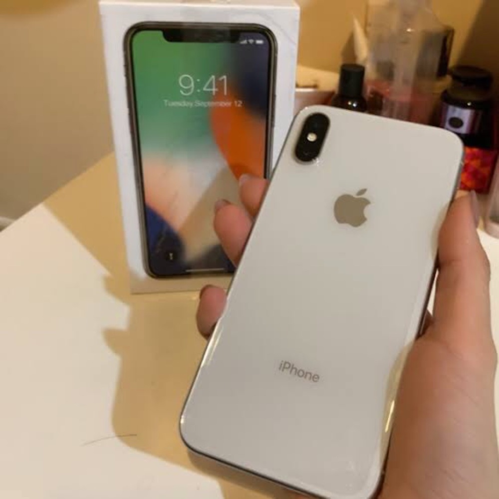 iPhone X
